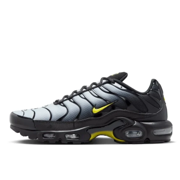 air-max-plus-black-opti-yellow-3-600x600