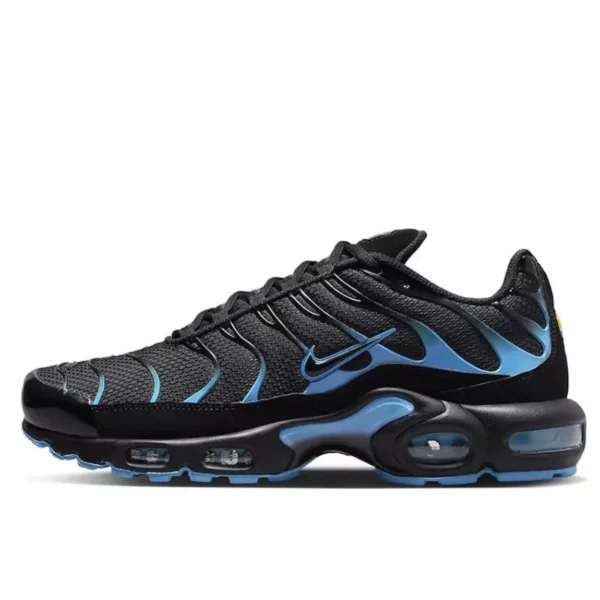 air-max-plus-black-university-blue-2-600x600