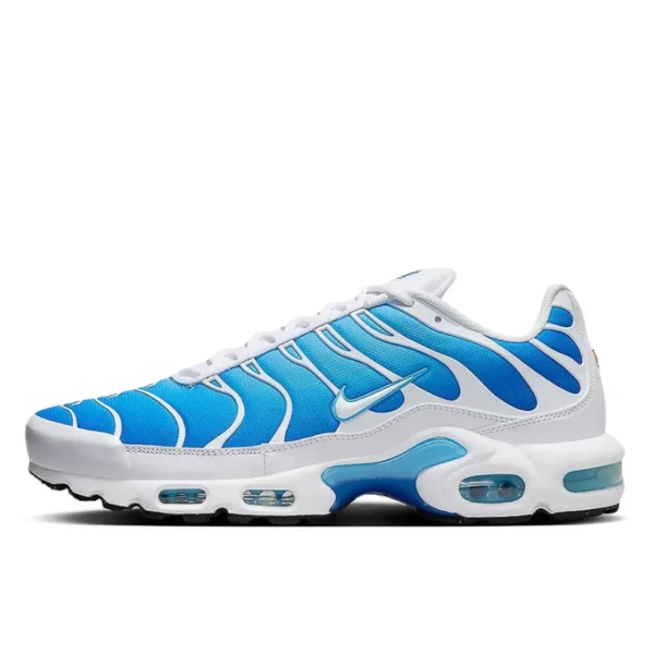 air-max-plus-sky-blue-1-600x600