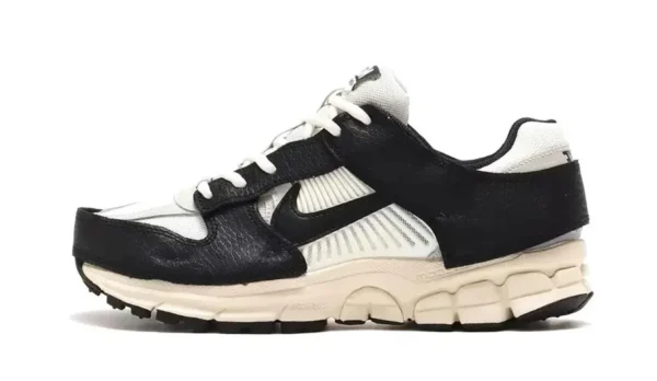 nike-zoom-vomero-5-timeless-panda-dunk--600x348