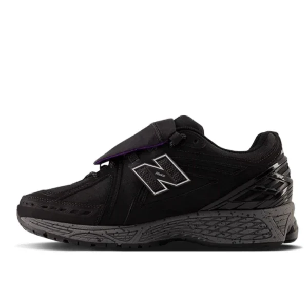 new-balance-1906r-cordura-pocket-black-2-600x600