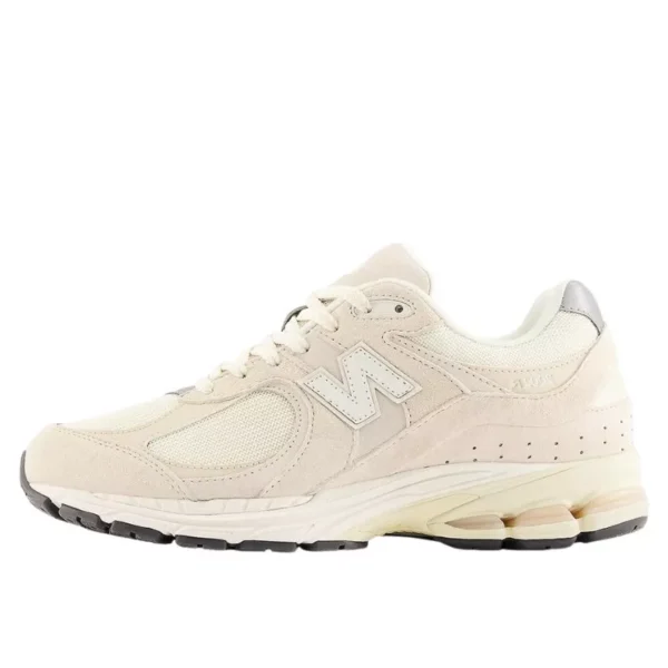 new-balance-2002r-taupe-white-grey-2-600x600